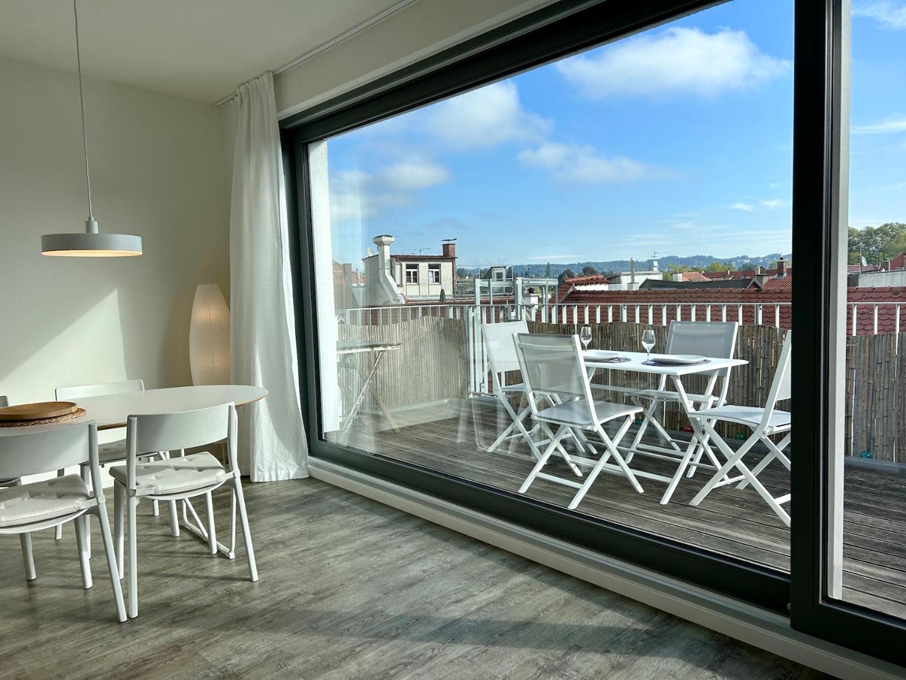 Ferienwohnung Fumi - Maisonette Im Sanierten Altbau Mit Grosser Dachterrasse Und Blick Ueber Die Insel 린다우 외부 사진